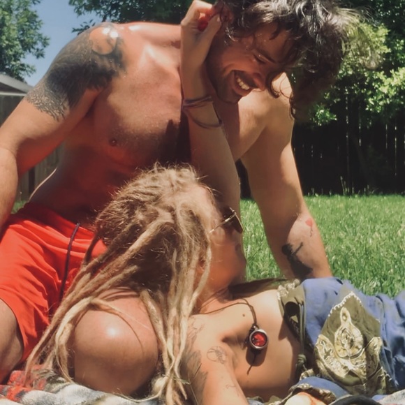 Meet your Posher, Vanessa - Picture 1 of 1